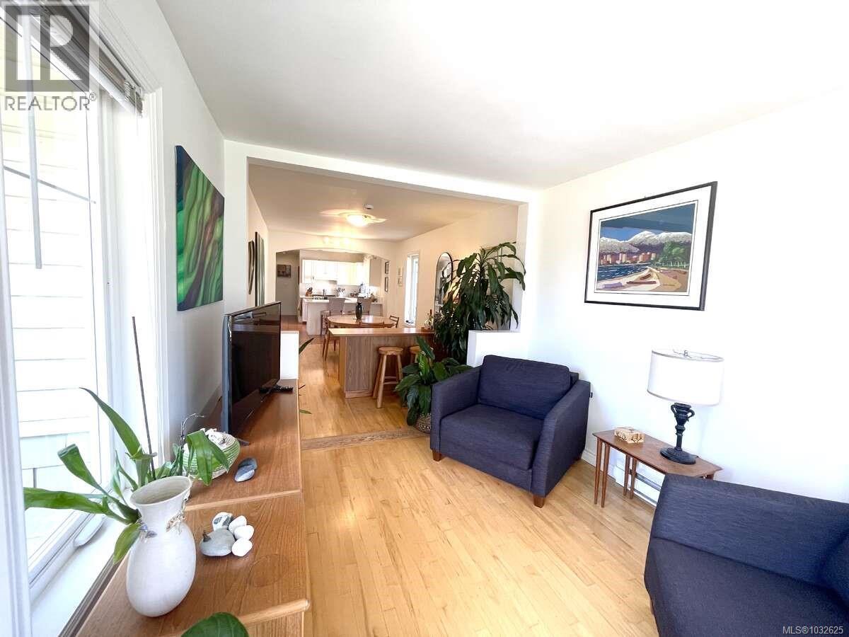  485 Head Street, Esquimalt