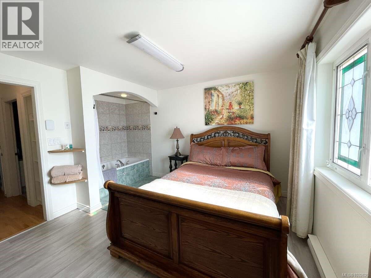  485 Head Street, Esquimalt