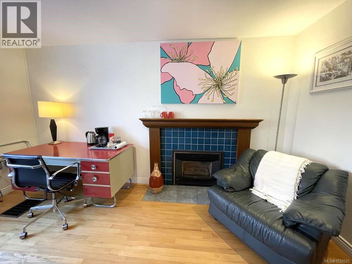  485 Head Street, Esquimalt