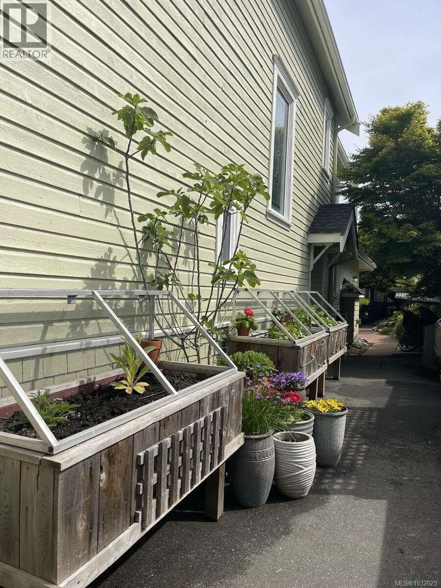  485 Head Street, Esquimalt