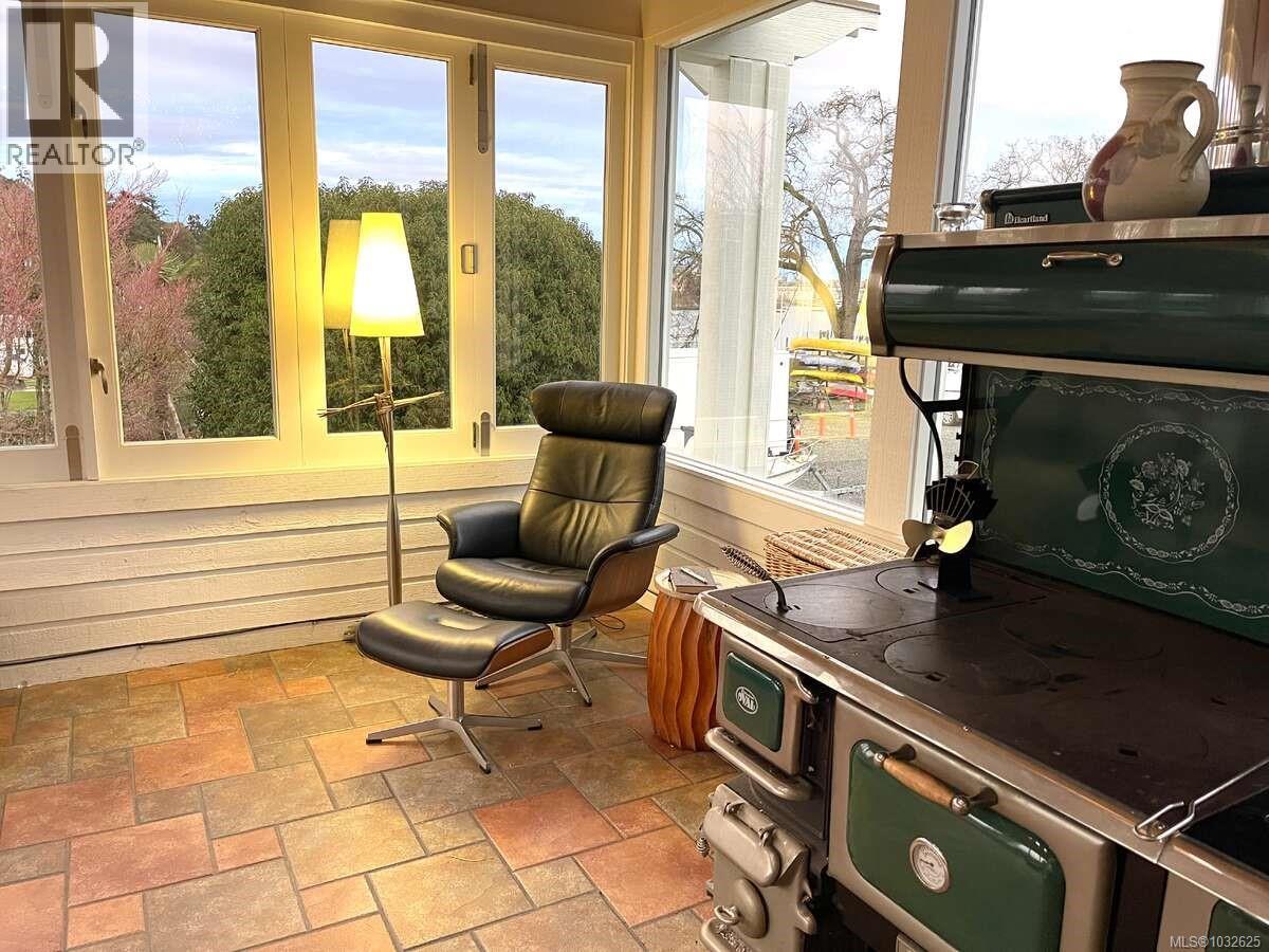  485 Head Street, Esquimalt