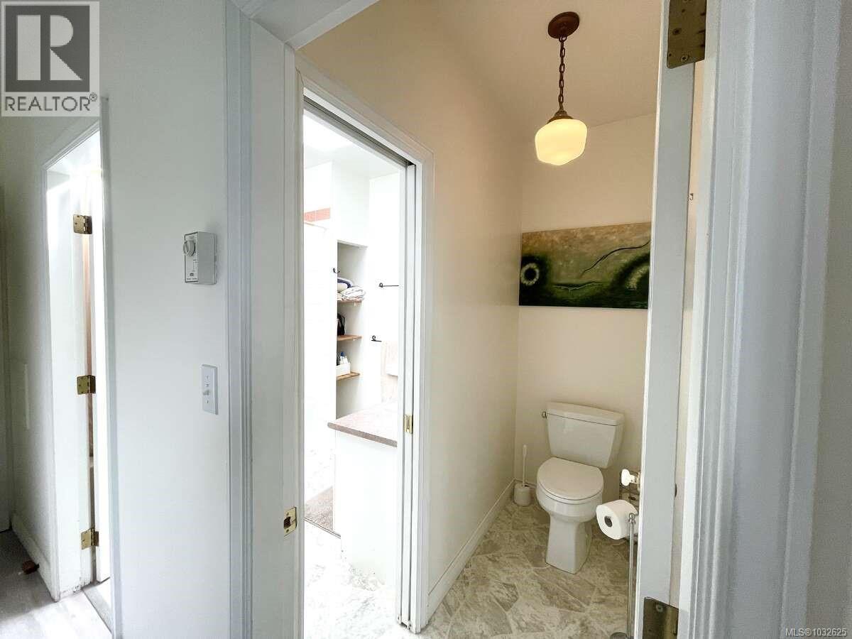  485 Head Street, Esquimalt