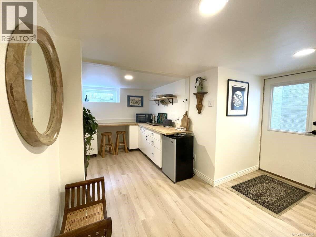  485 Head Street, Esquimalt