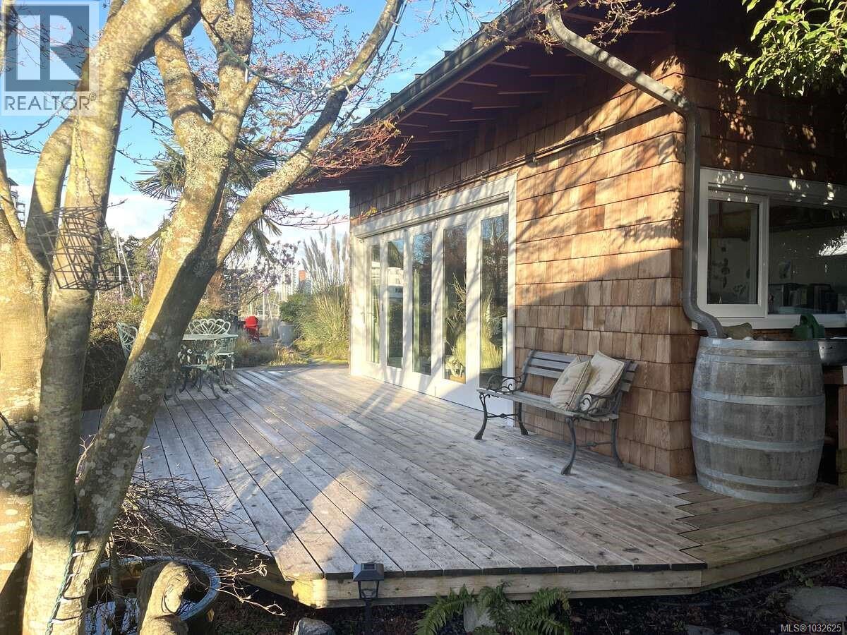  485 Head Street, Esquimalt