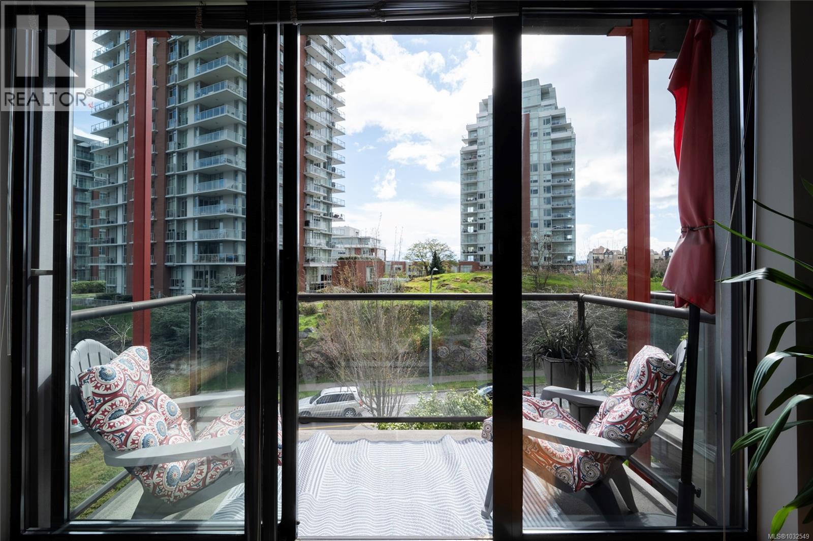 210 455 Sitkum Road, Victoria