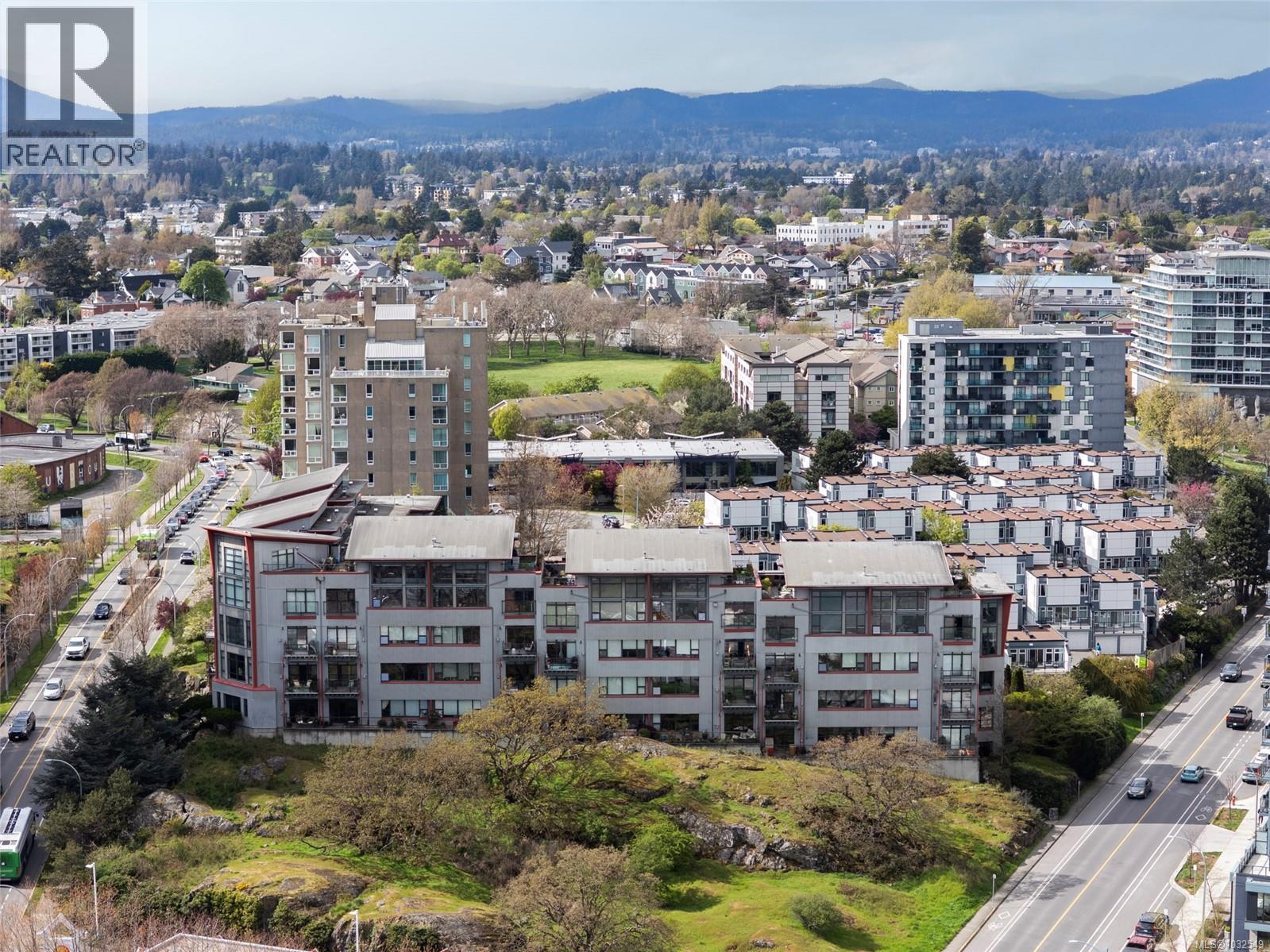 210 455 Sitkum Road, Victoria