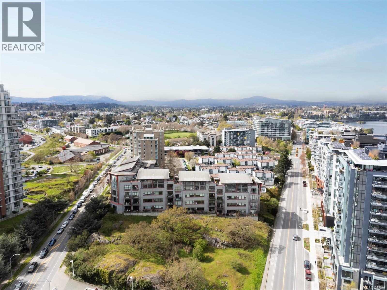 210 455 Sitkum Road, Victoria