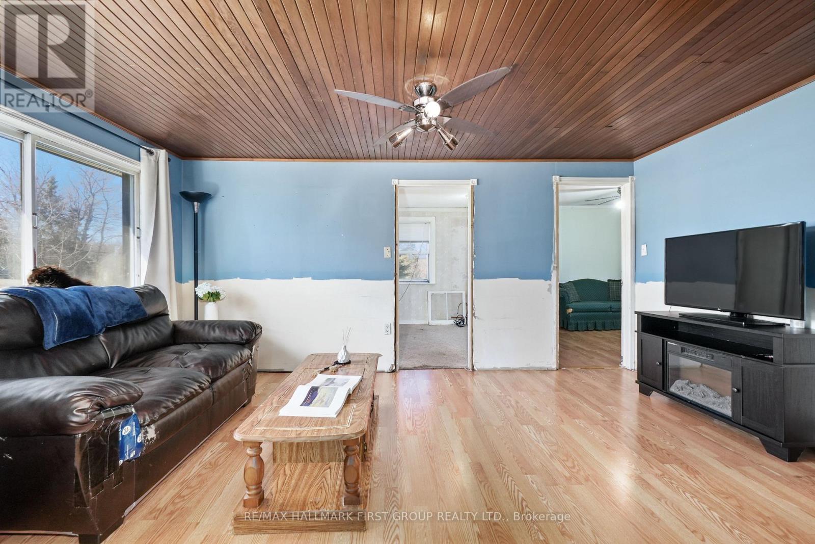 19 HALSTEAD ROAD - 11