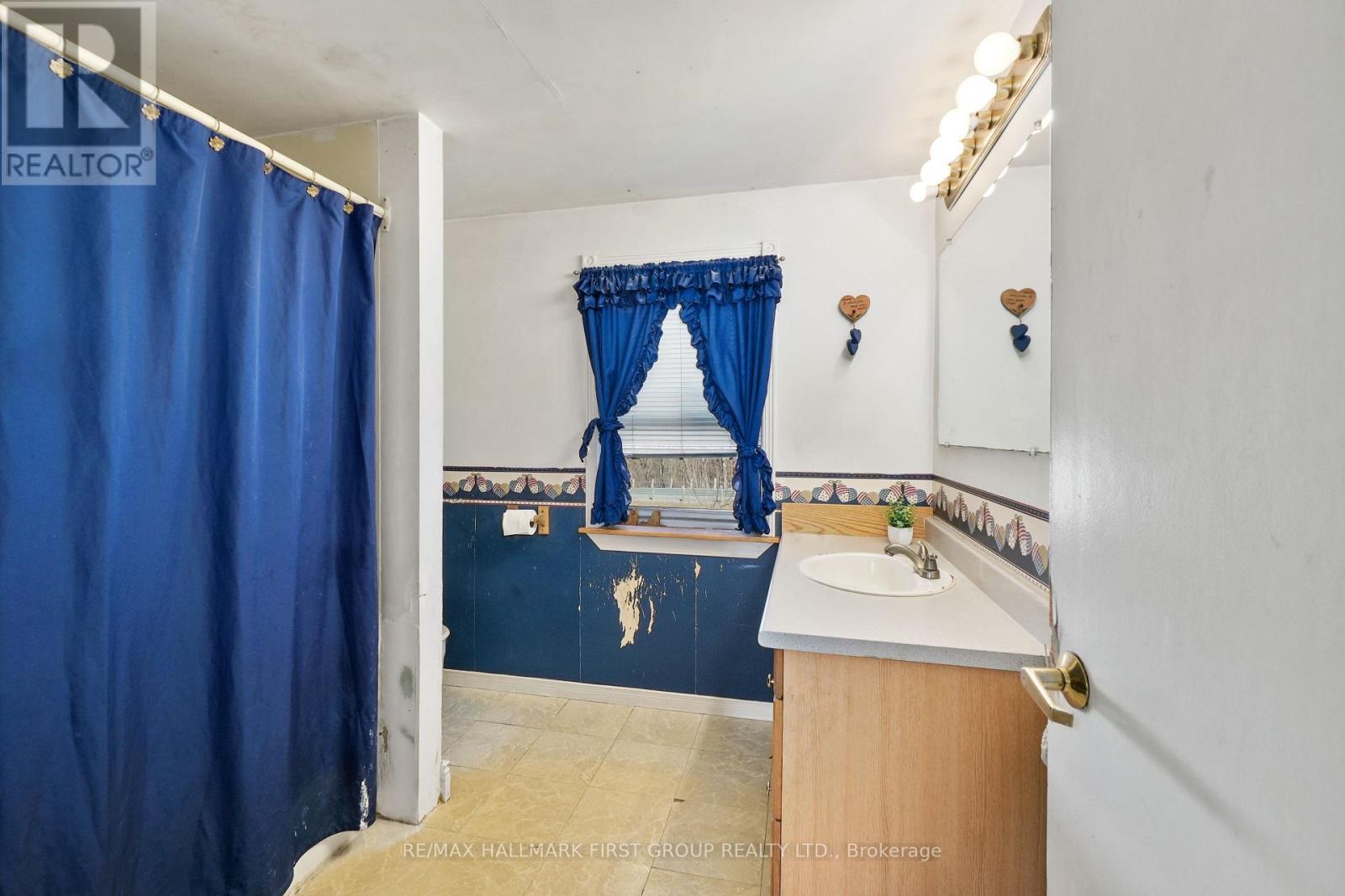 19 HALSTEAD ROAD - 13