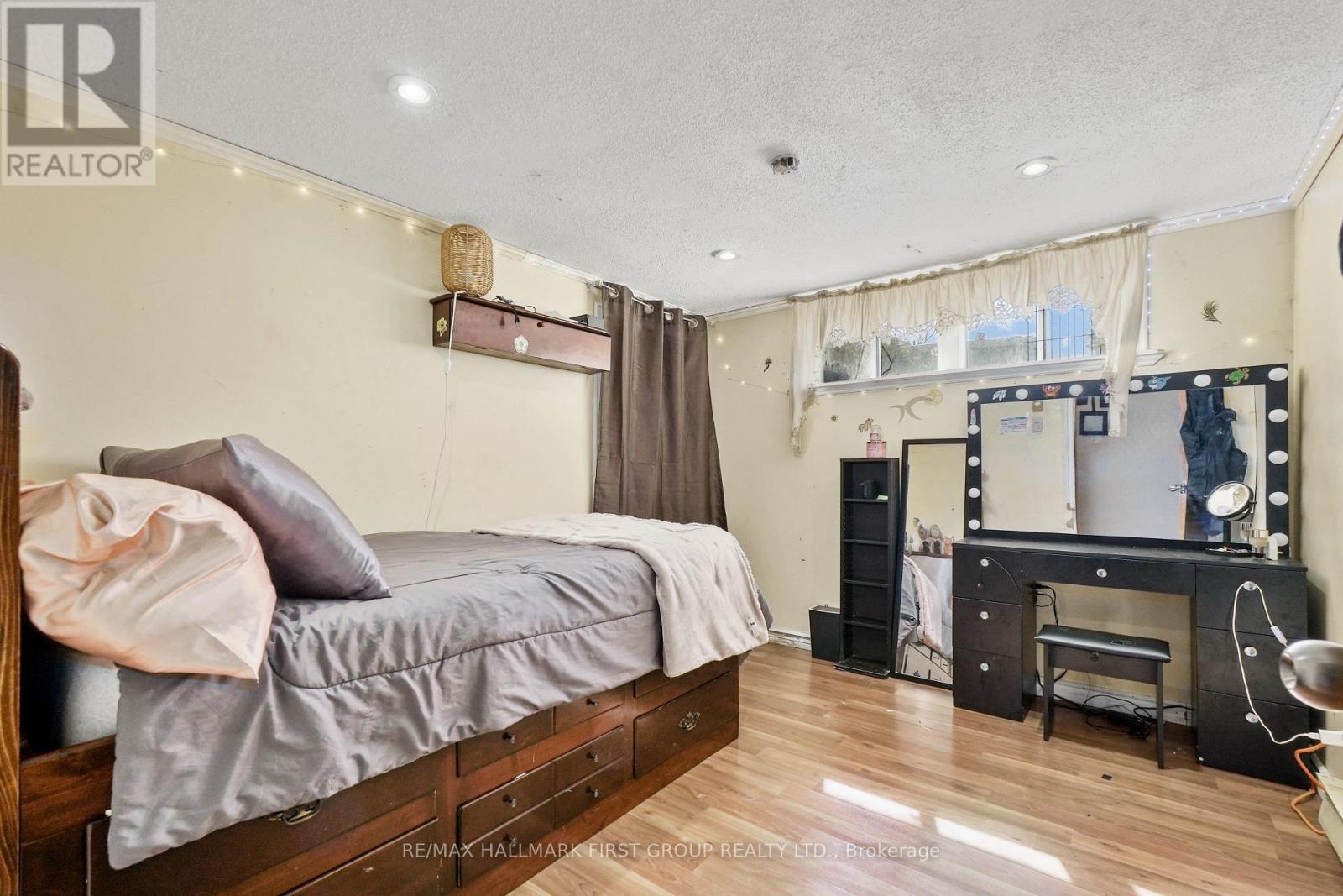 19 HALSTEAD ROAD - 27