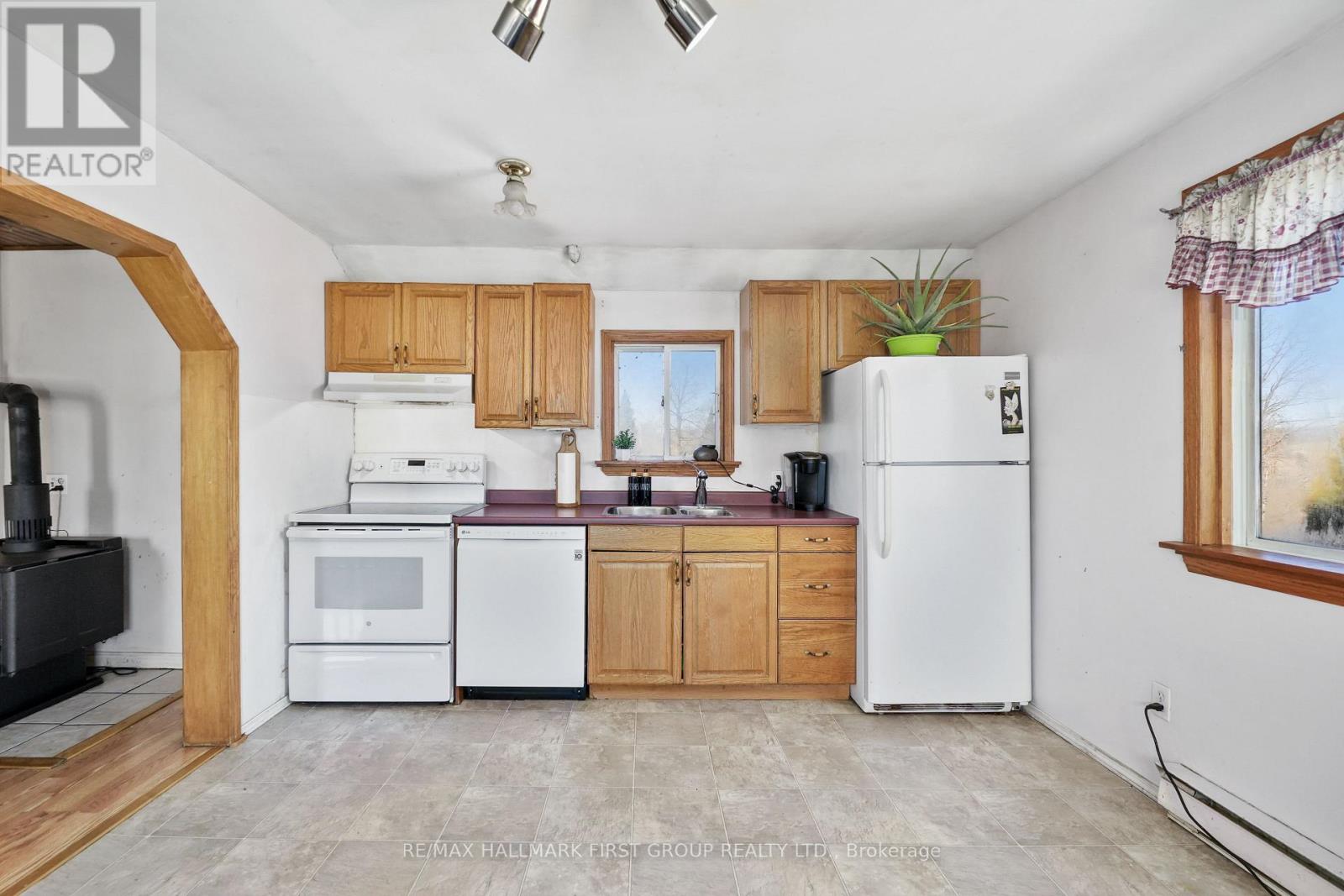 19 HALSTEAD ROAD - 8