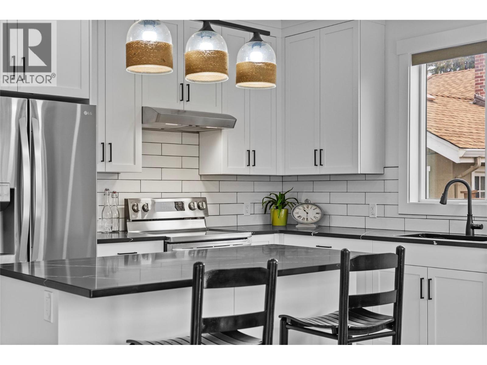 1788 NICOLA AVENUE - Image 2