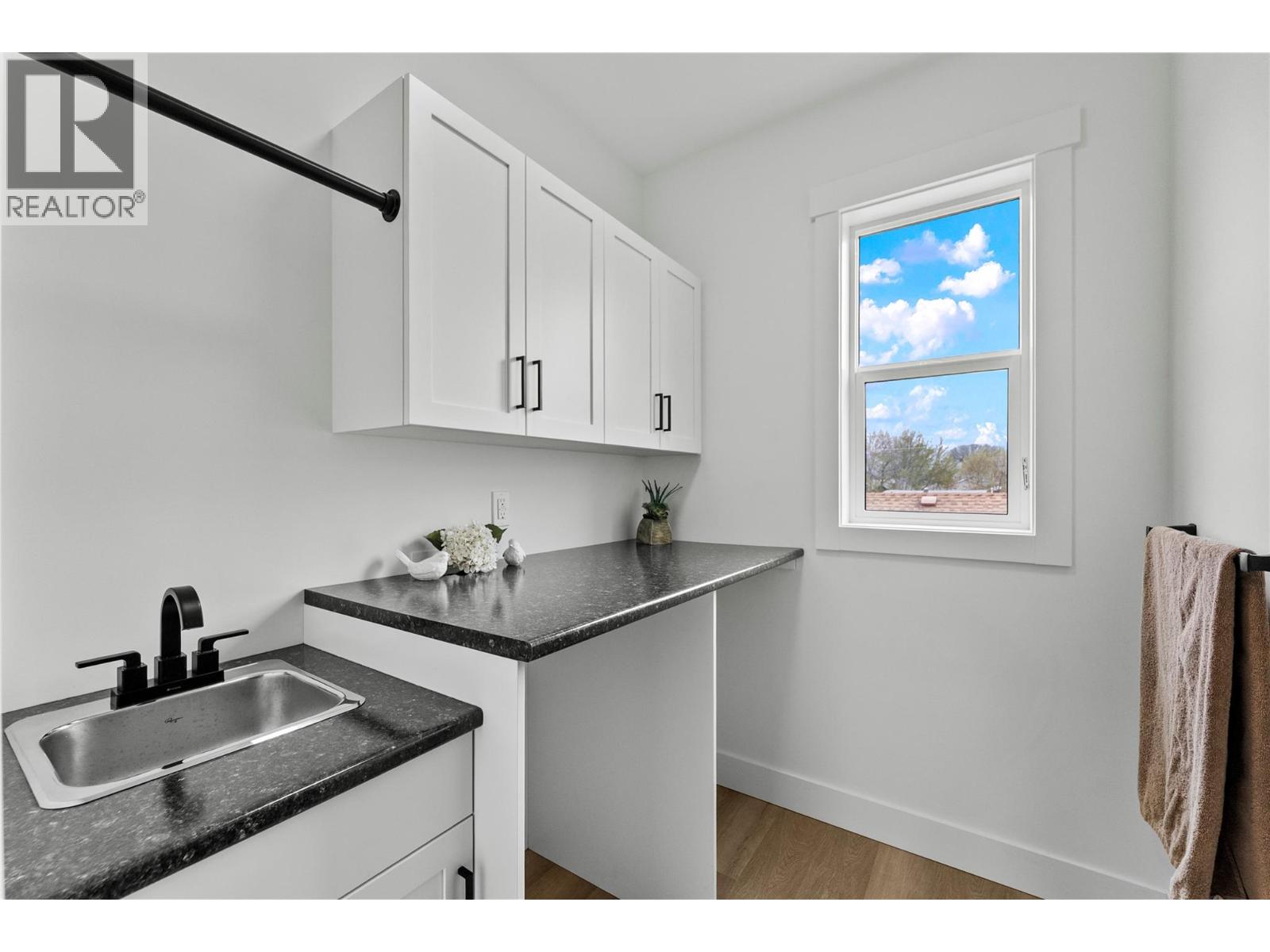 1788 Nicola Avenue - 34