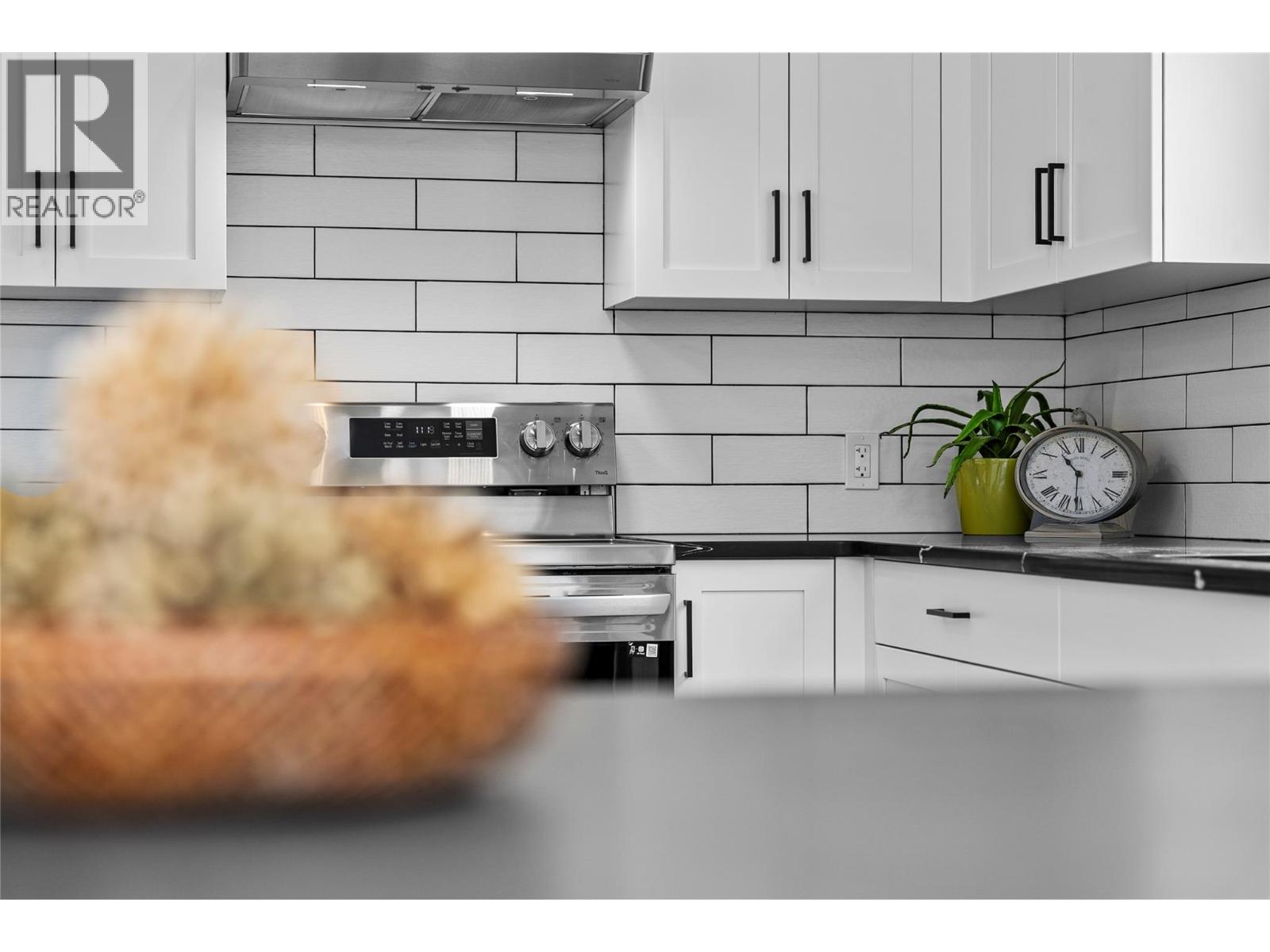1788 Nicola Avenue - 5