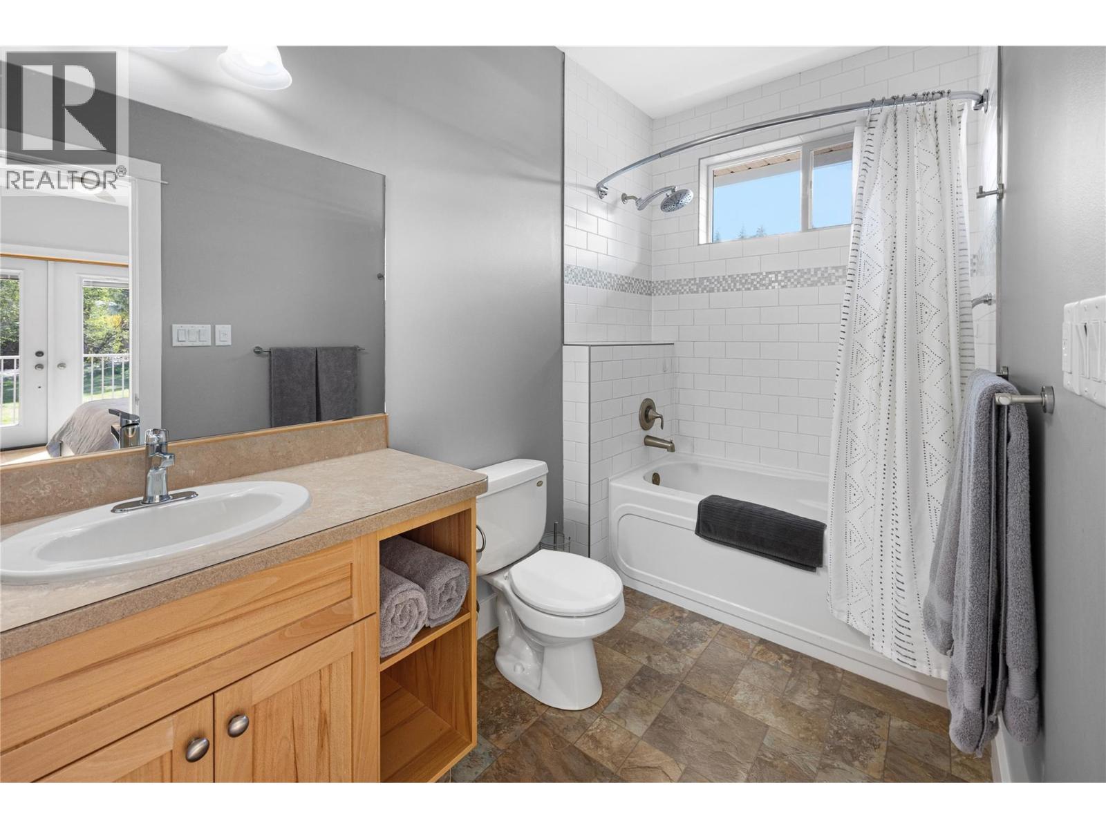 4633 Peach Crescent, Okanagan Falls