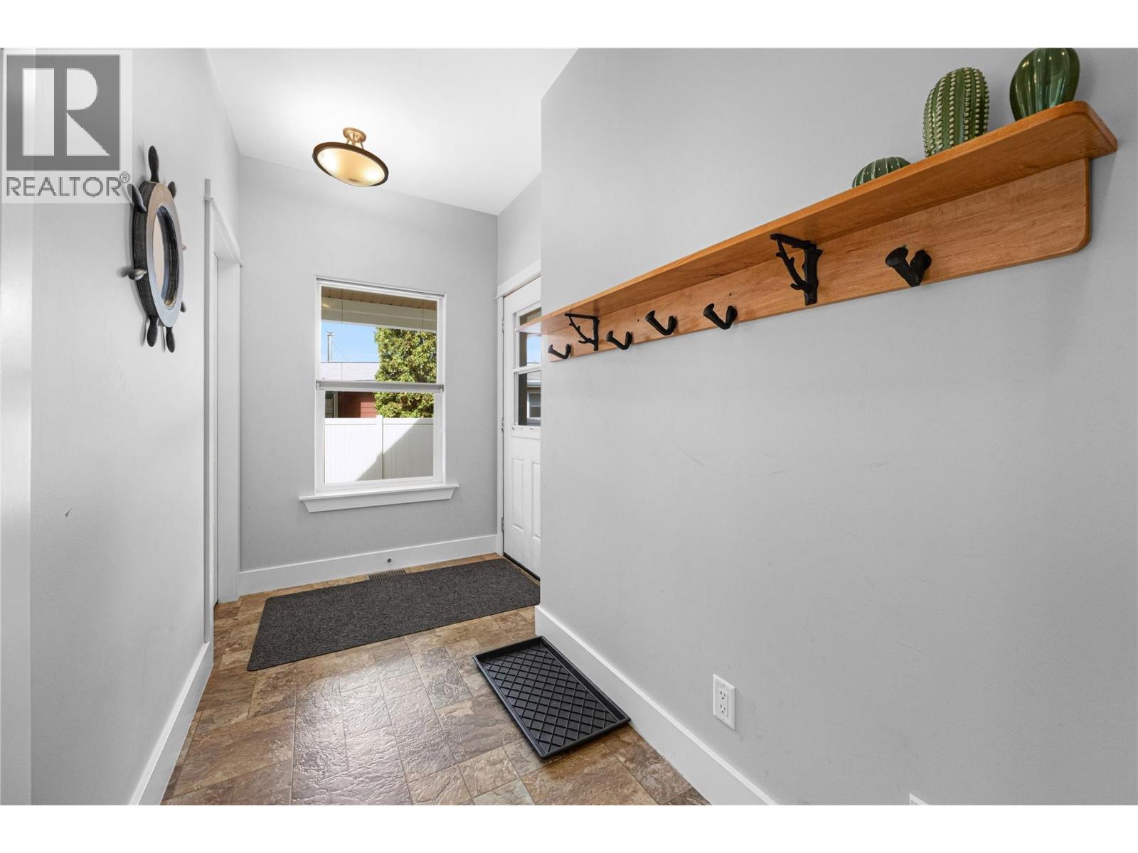 4633 Peach Crescent - 18