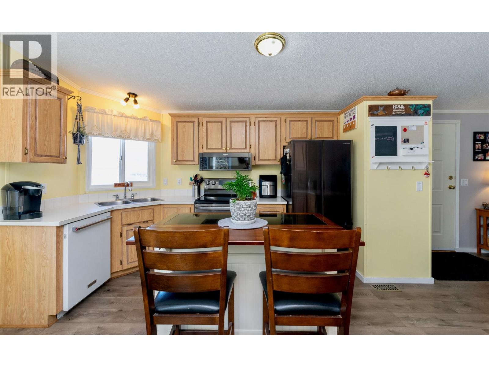 #18 1510 TRANS CANADA HIGHWAY - 10