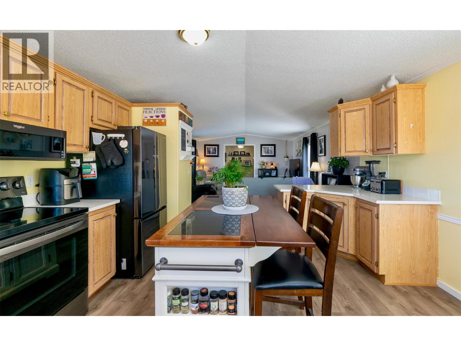 #18 1510 TRANS CANADA HIGHWAY - 11