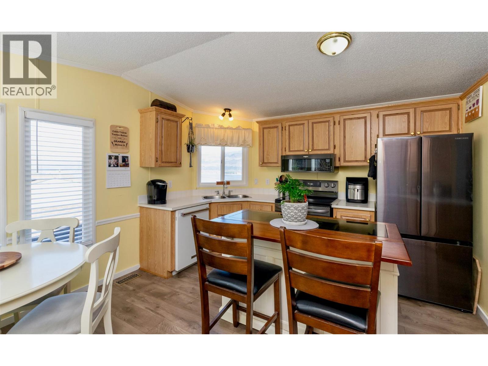 #18 1510 TRANS CANADA HIGHWAY - 13