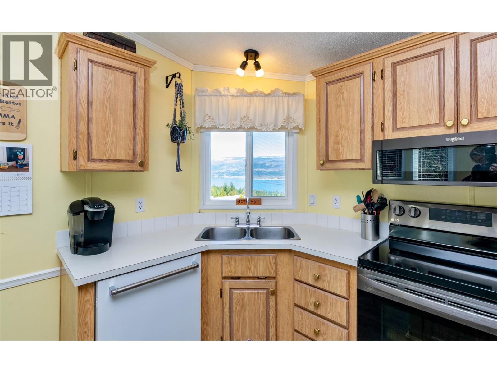 #18 1510 TRANS CANADA HIGHWAY - 15