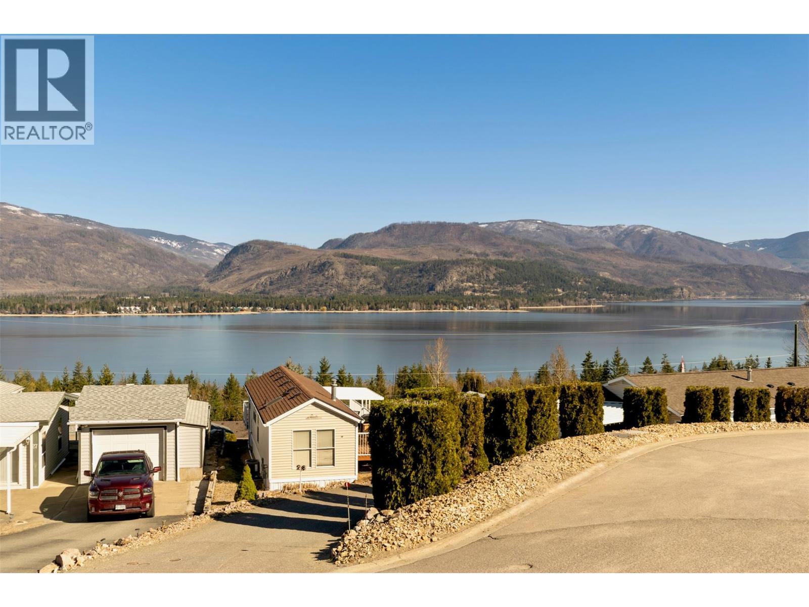 #18 1510 TRANS CANADA HIGHWAY - 39