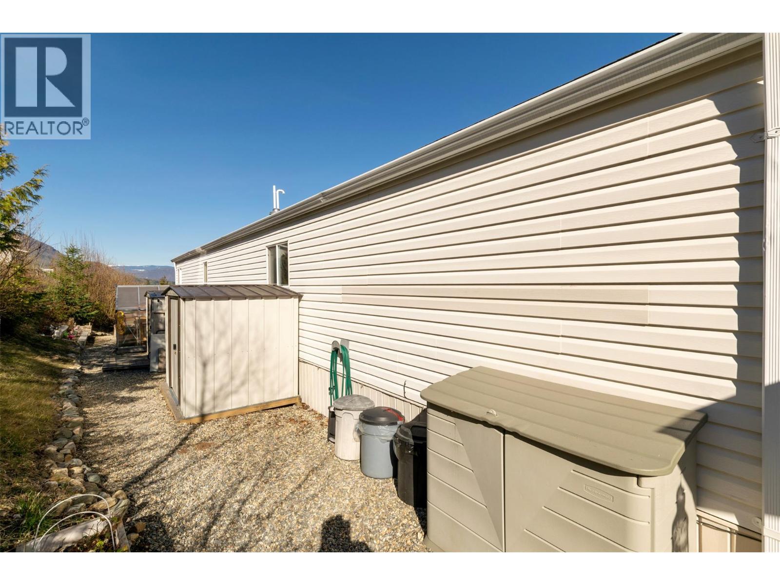 #18 1510 TRANS CANADA HIGHWAY - 43