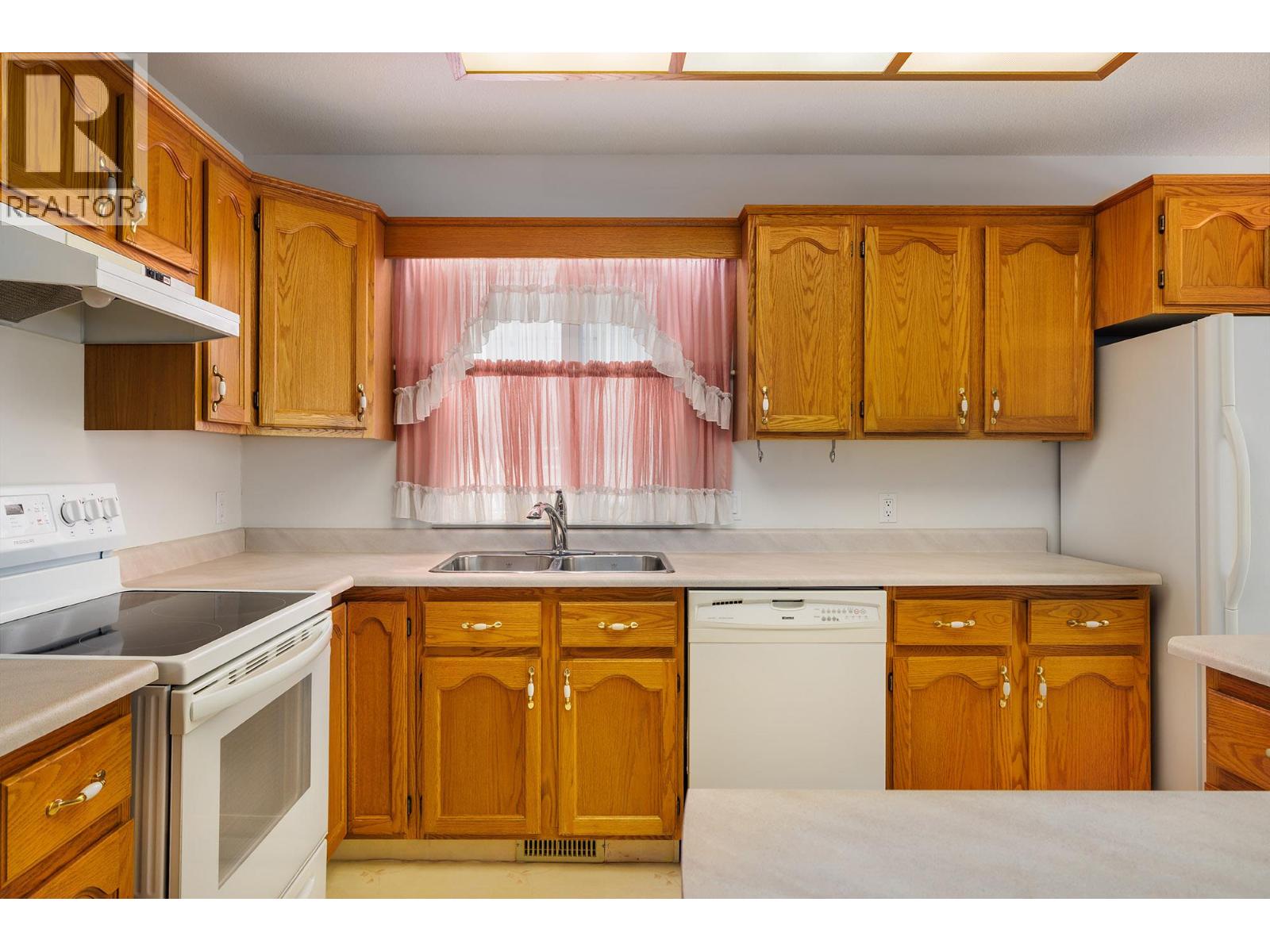 615 GLENMEADOWS Road Unit# 29, Kelowna