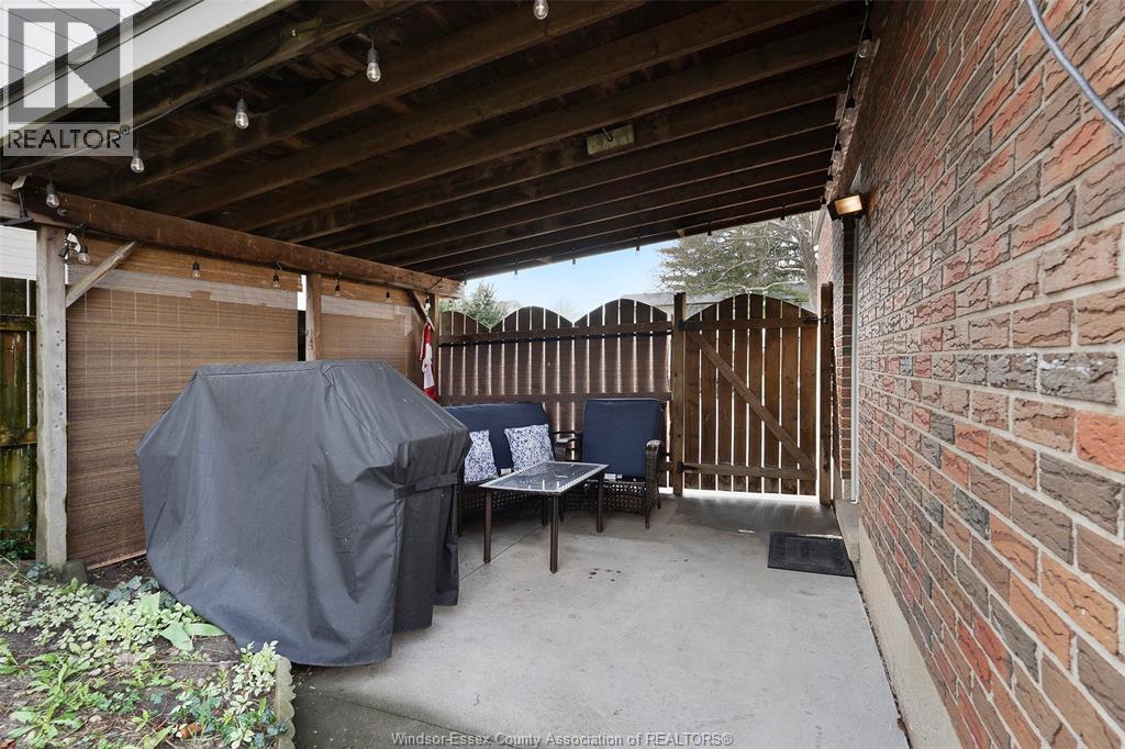 3581 WOLFE COURT, Windsor, Ontario, N9C1X2 — Photo 8