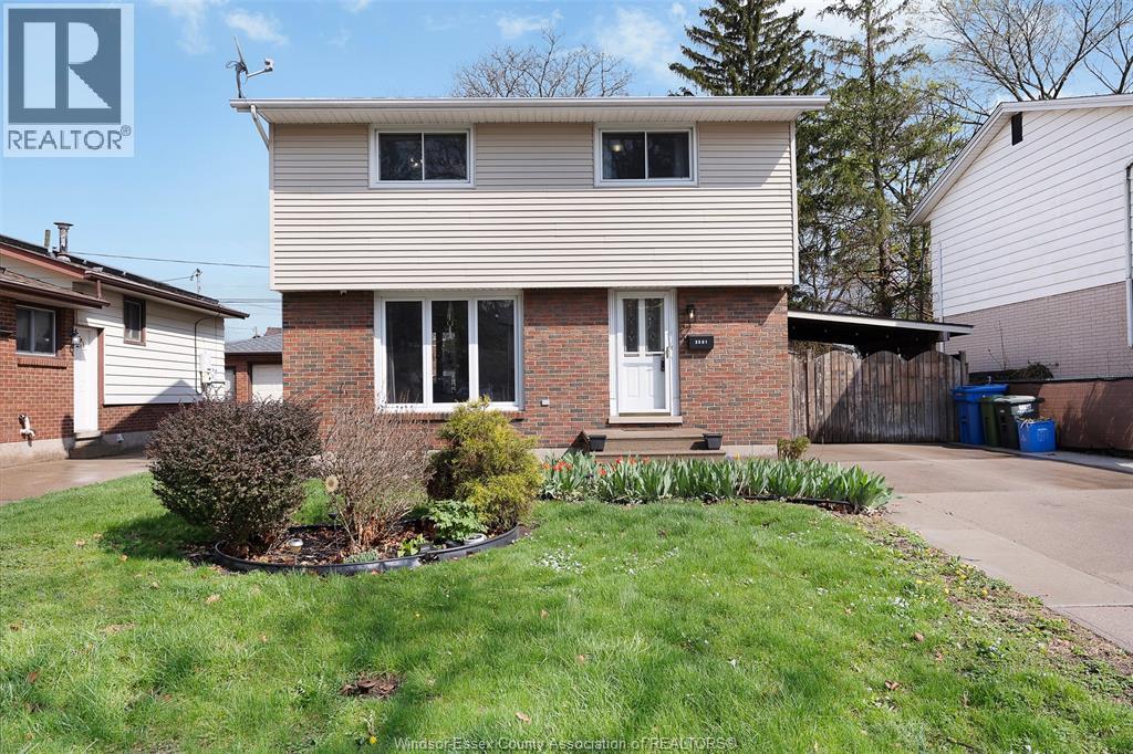 3581 WOLFE COURT, Windsor, Ontario, N9C1X2 — Photo 3