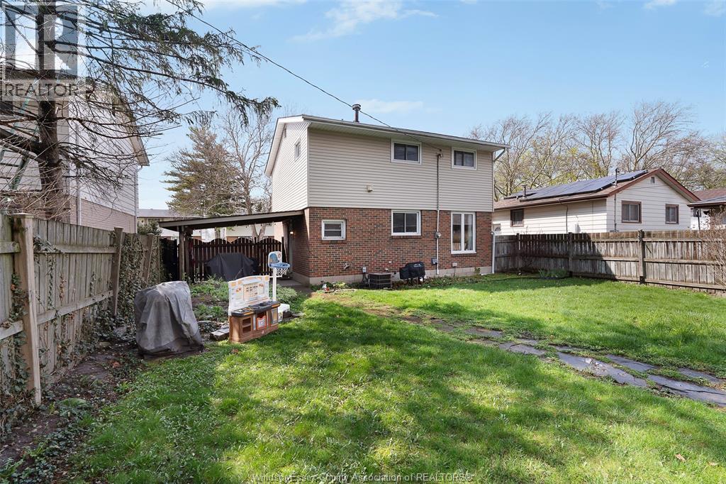 3581 WOLFE COURT, Windsor, Ontario, N9C1X2 — Photo 5