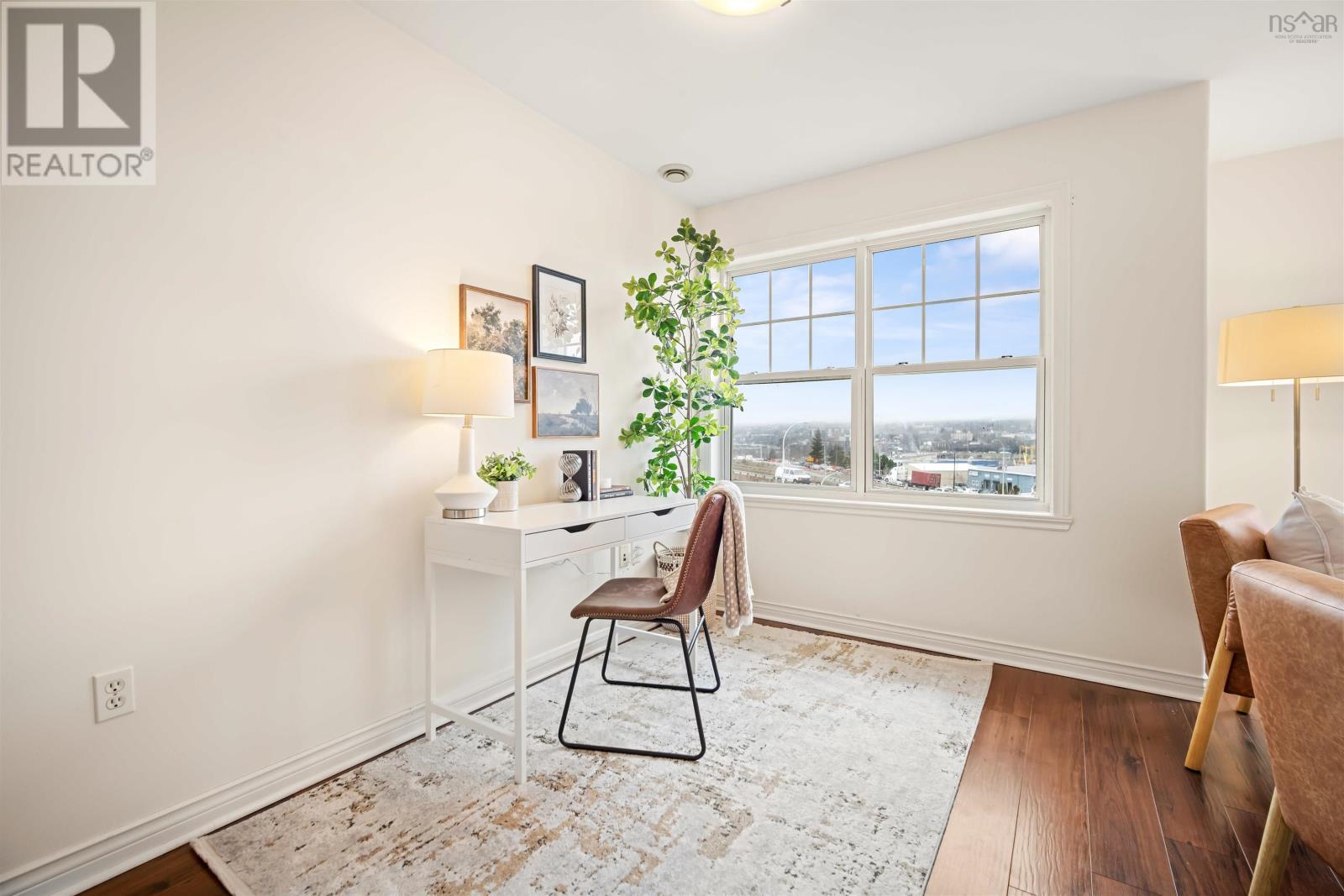 Property 10 of 47 of 3752 Memorial Drive