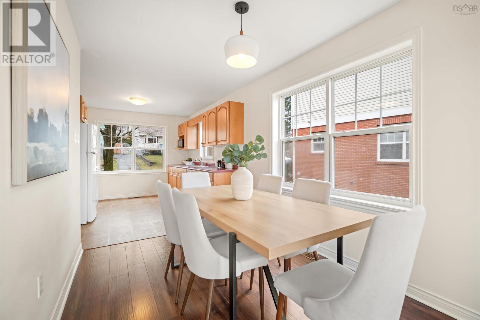 Property 13 of 47 of 3752 Memorial Drive