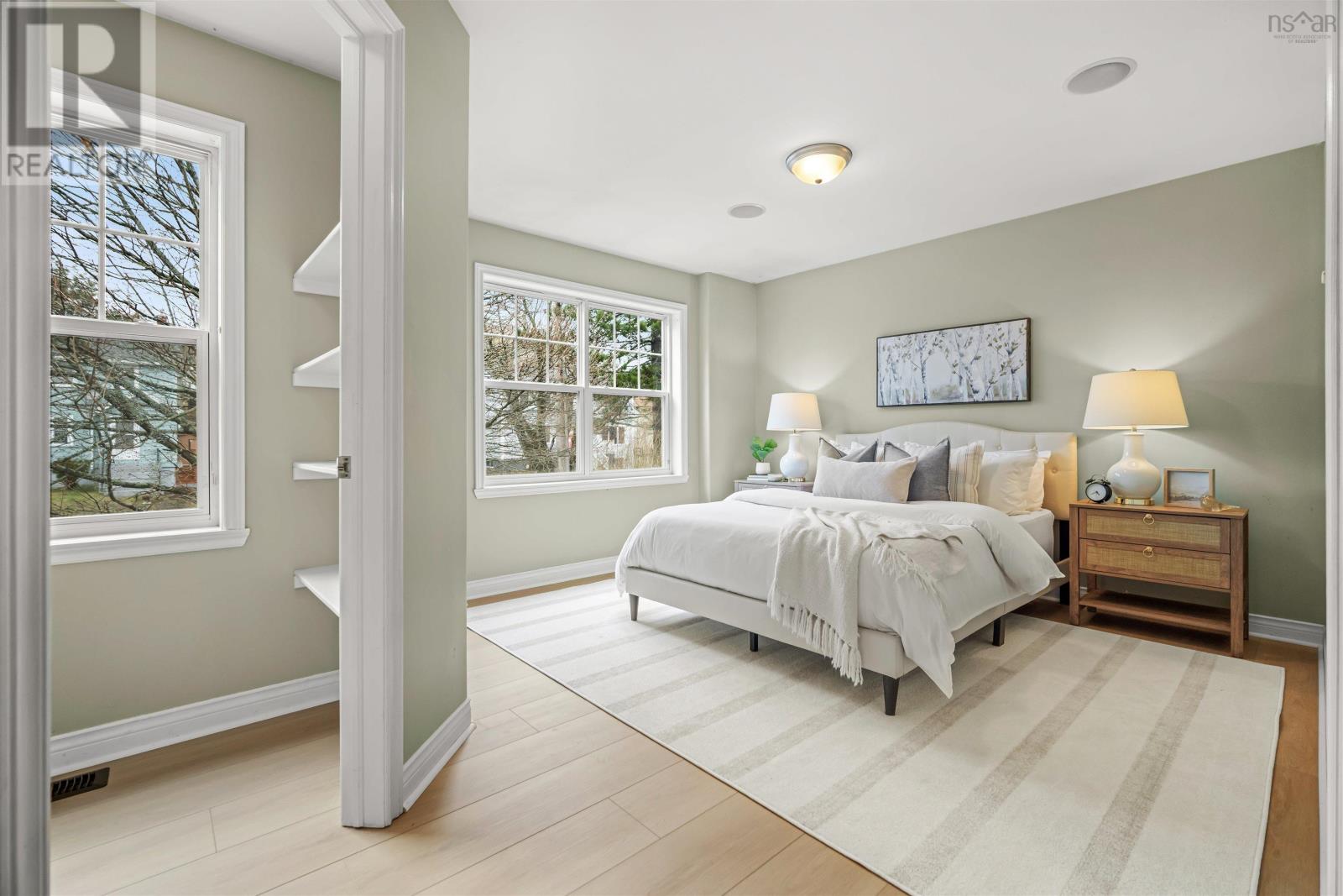 Property 22 of 47 of 3752 Memorial Drive