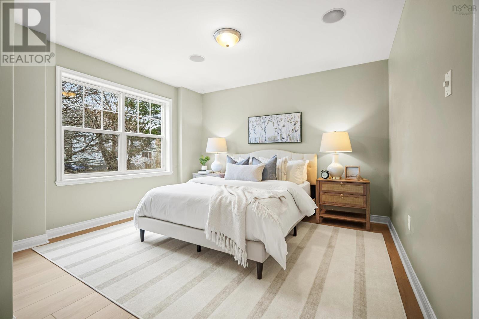 Property 23 of 47 of 3752 Memorial Drive