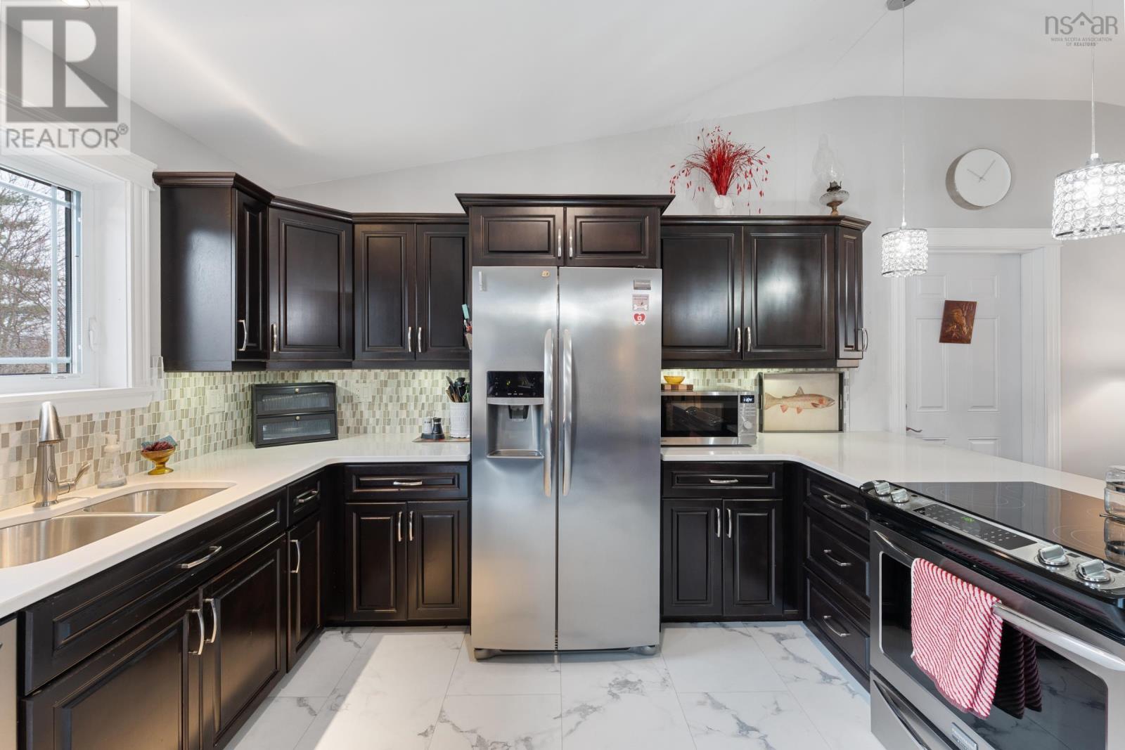 Property 14 of 36 of 14 Hillside Drive