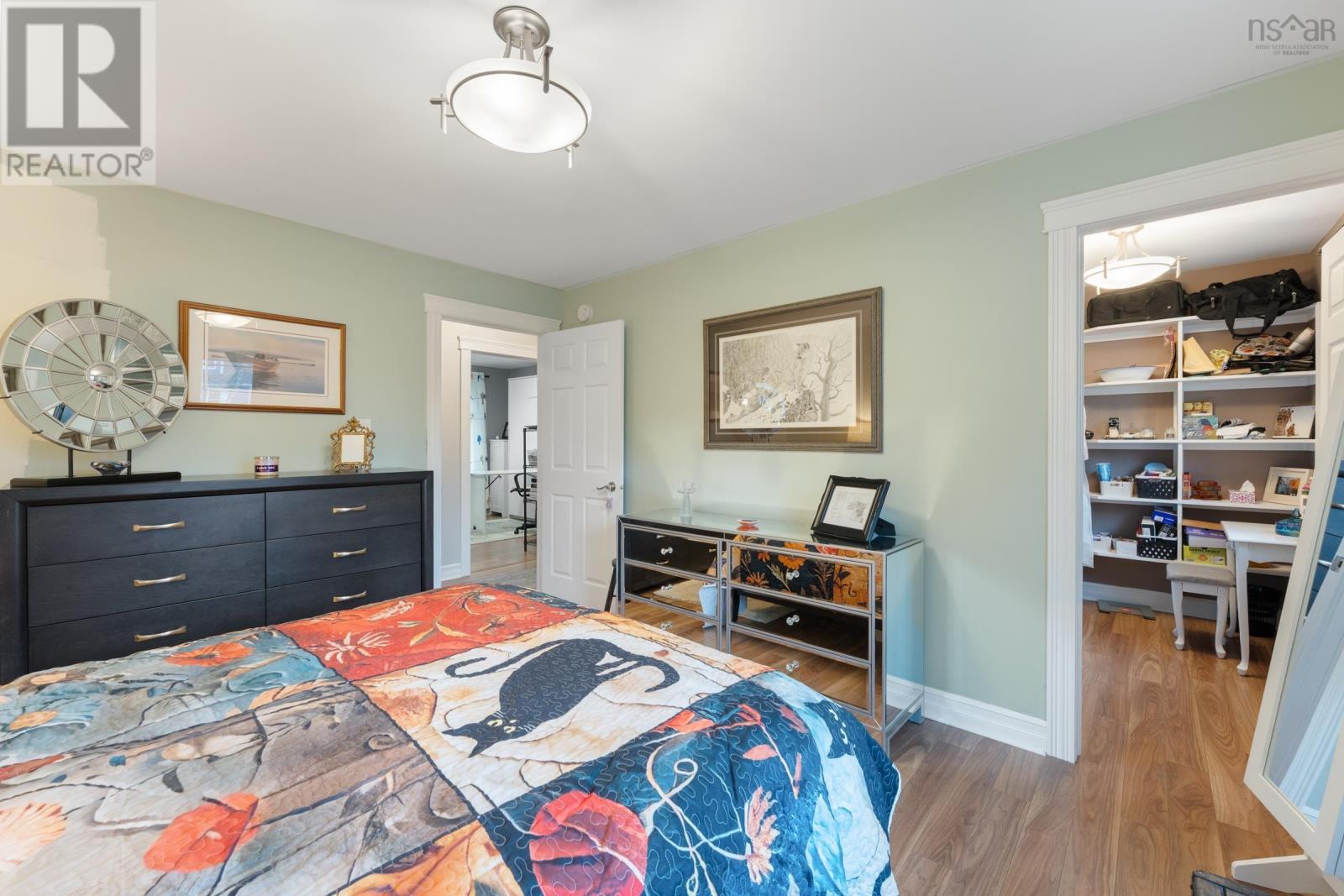 Property 23 of 36 of 14 Hillside Drive