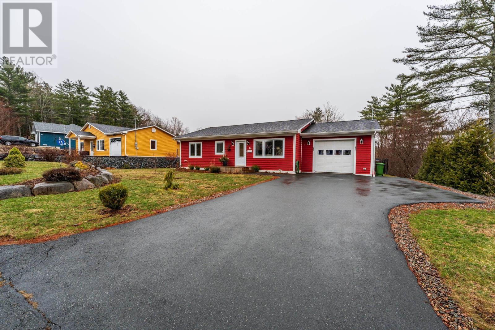 Property 28 of 36 of 14 Hillside Drive