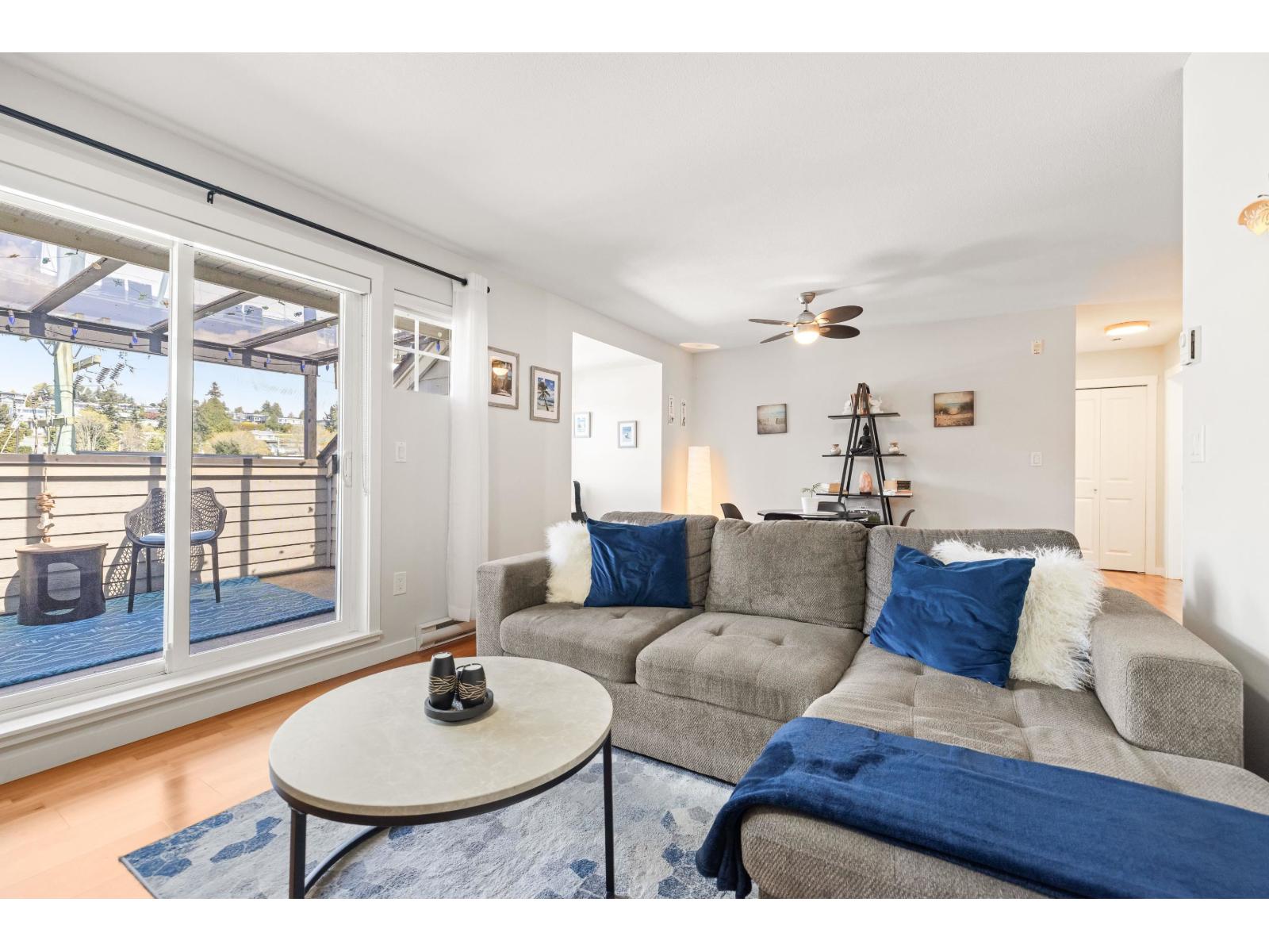 403 15621 MARINE DRIVE, White Rock