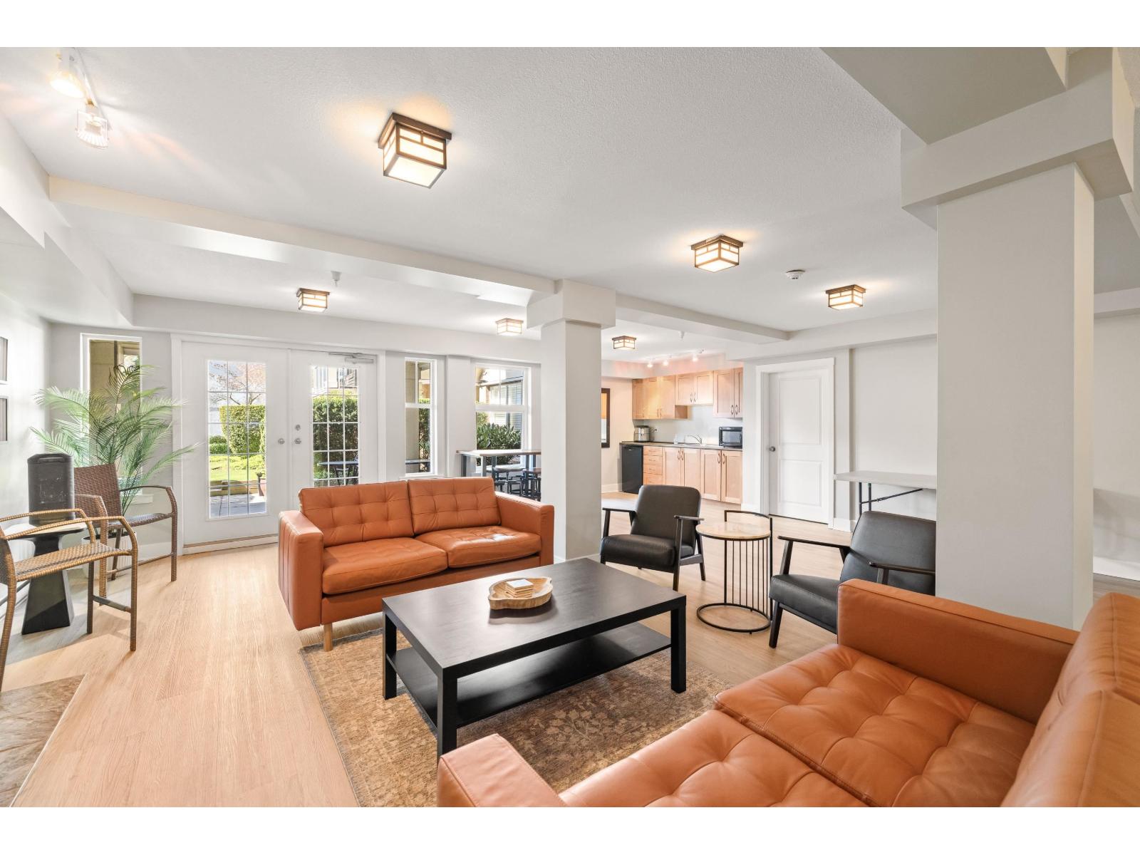 403 15621 MARINE DRIVE, White Rock