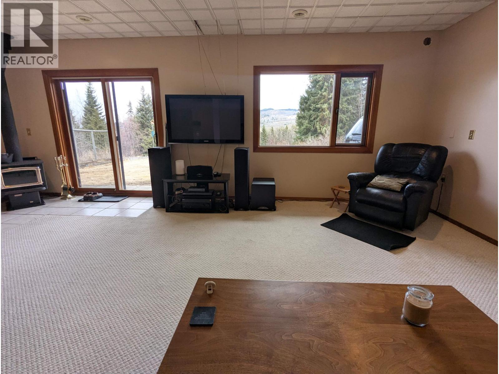 8516 BLUFF ROAD — photo 4