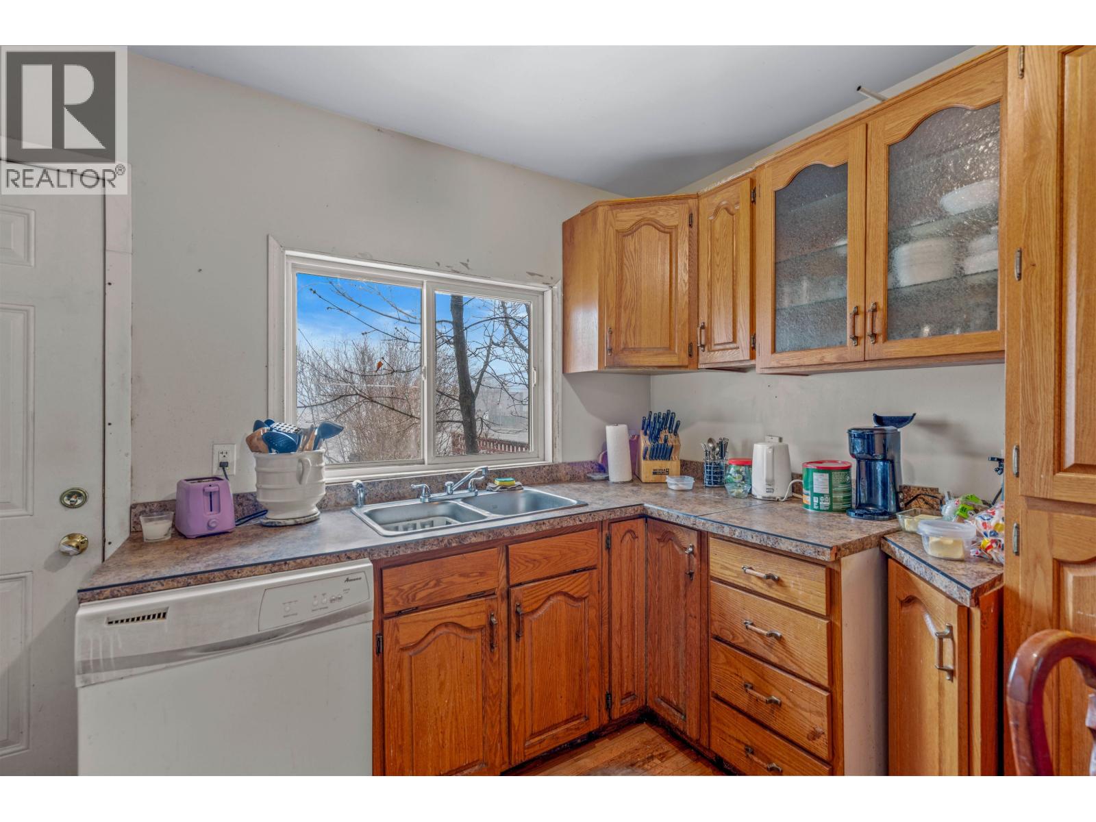 495 BURDEN STREET - 21