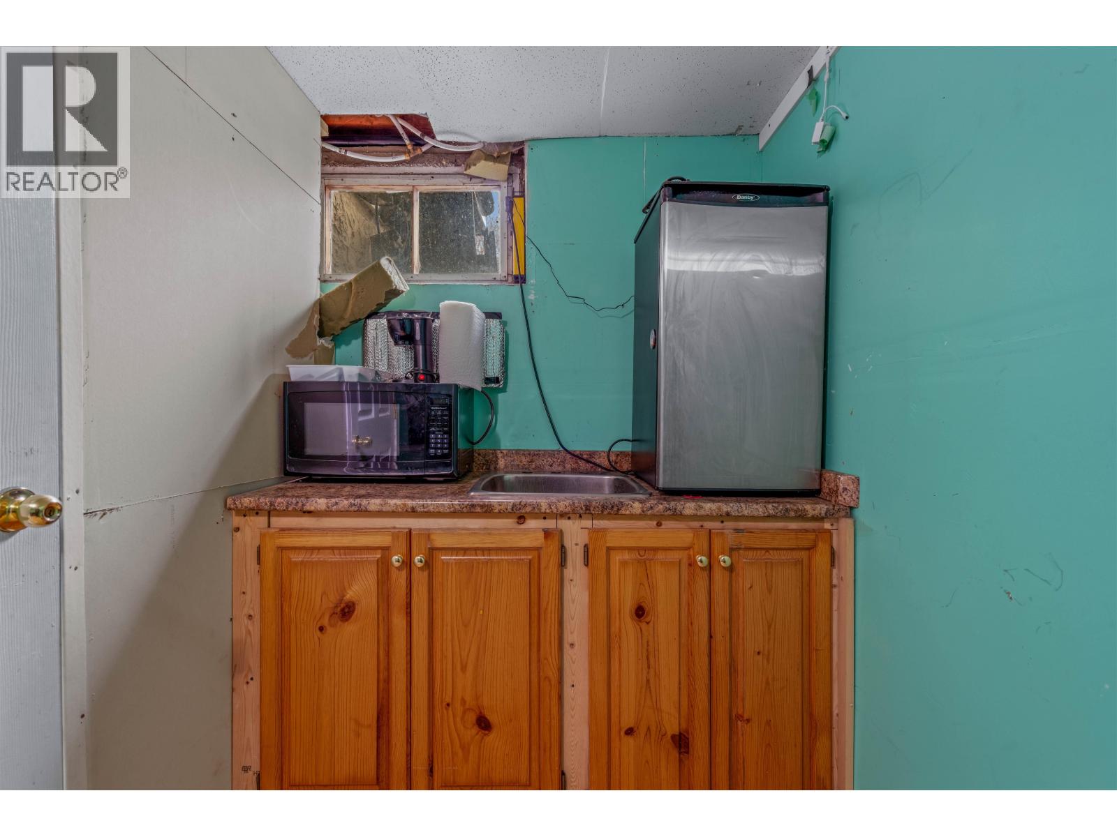 495 BURDEN STREET - 35