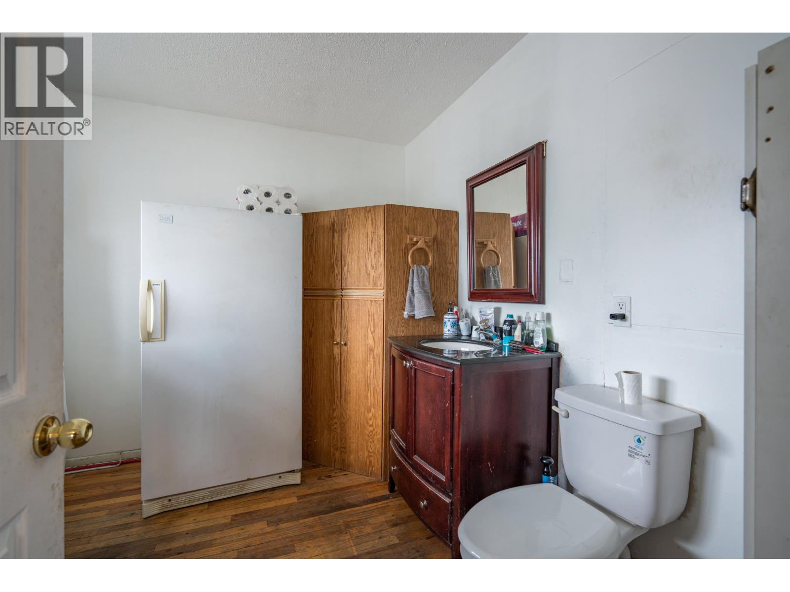 495 BURDEN STREET - 28