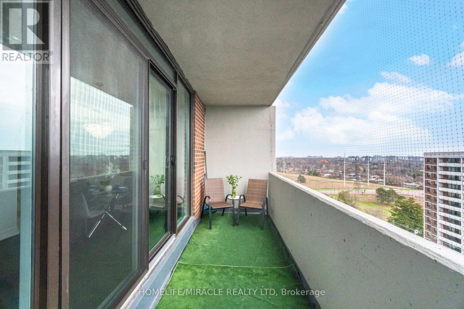 #1703 100 PRUDENTIAL DRIVE - 24