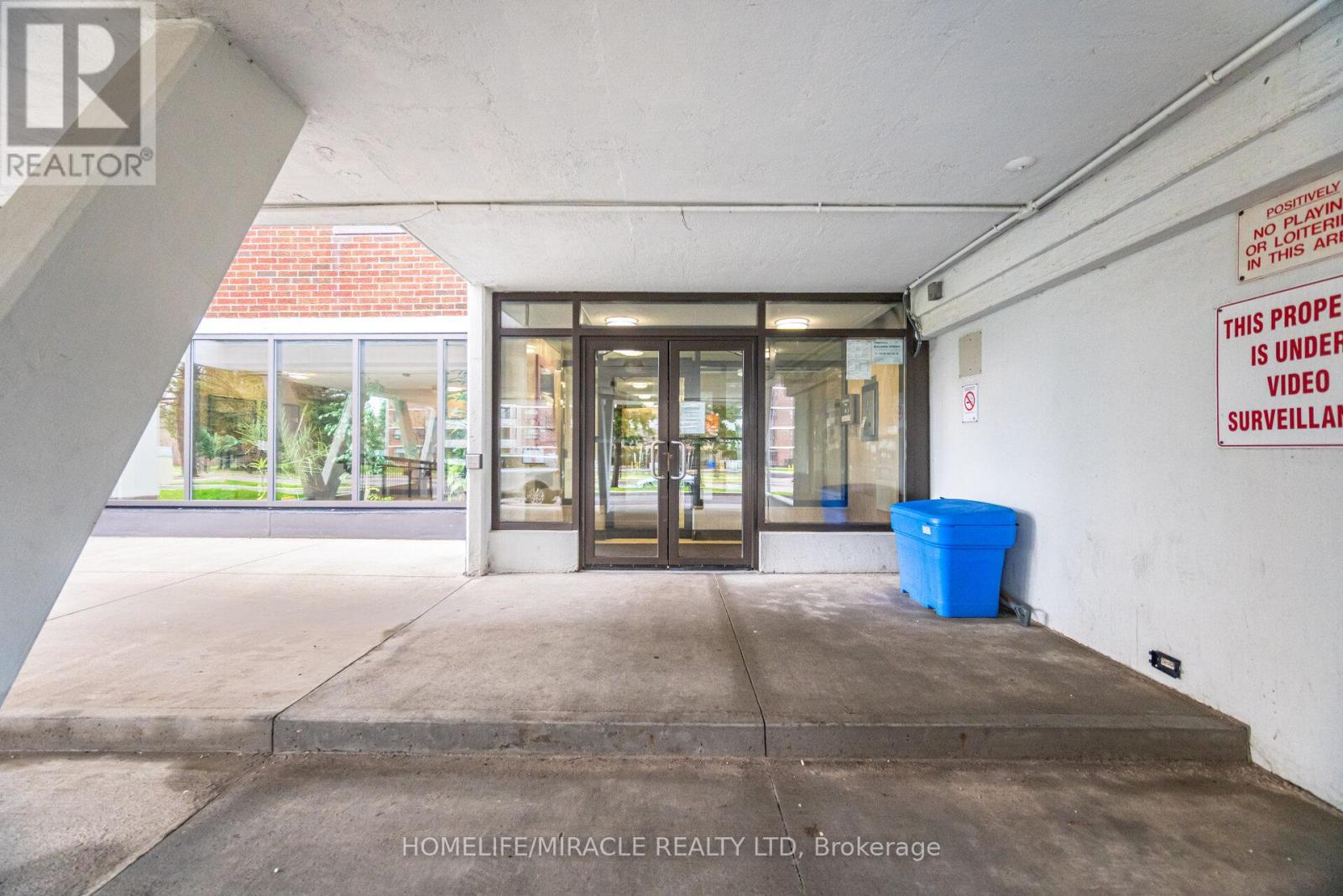 #1703 100 PRUDENTIAL DRIVE - 31