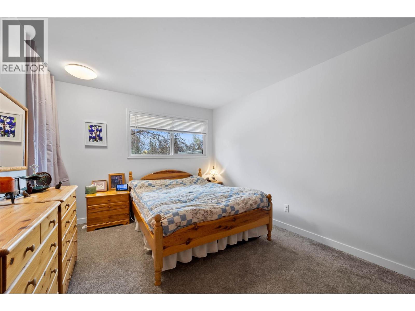 #37 1435 SUMMIT DRIVE - 17