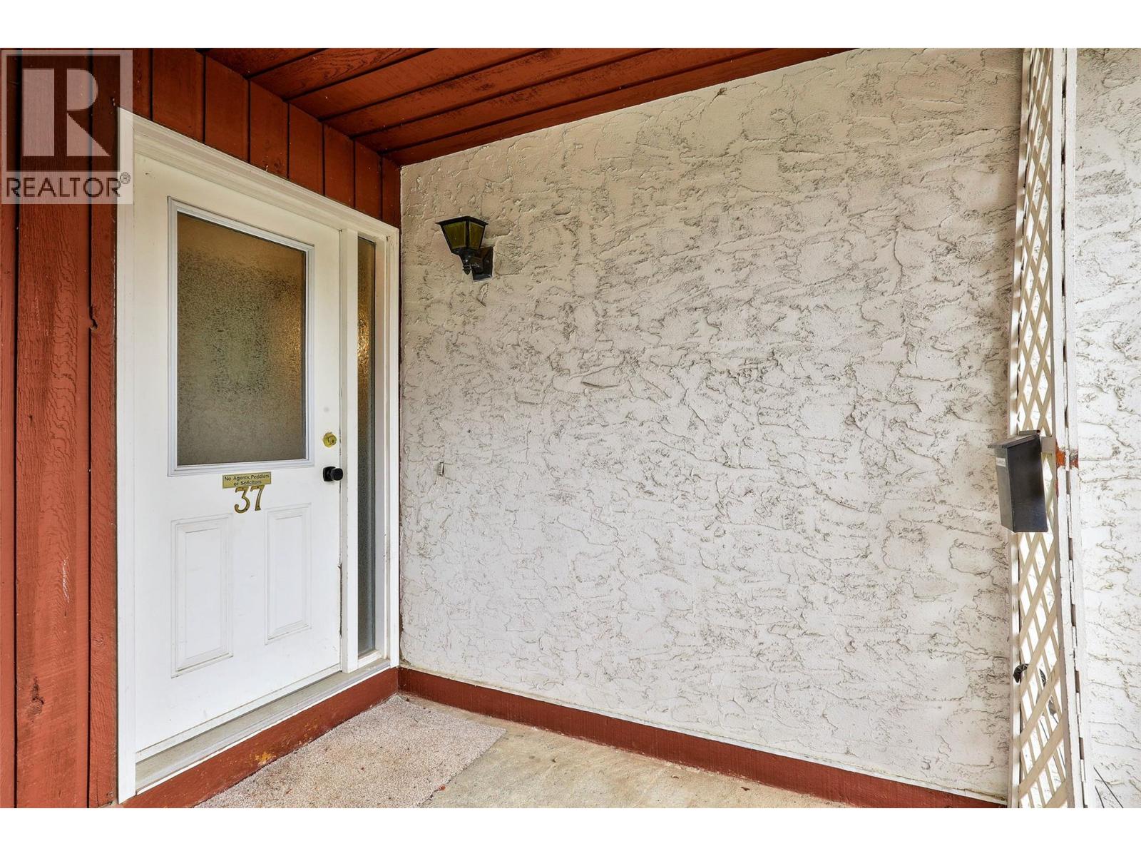 #37 1435 SUMMIT DRIVE - 4