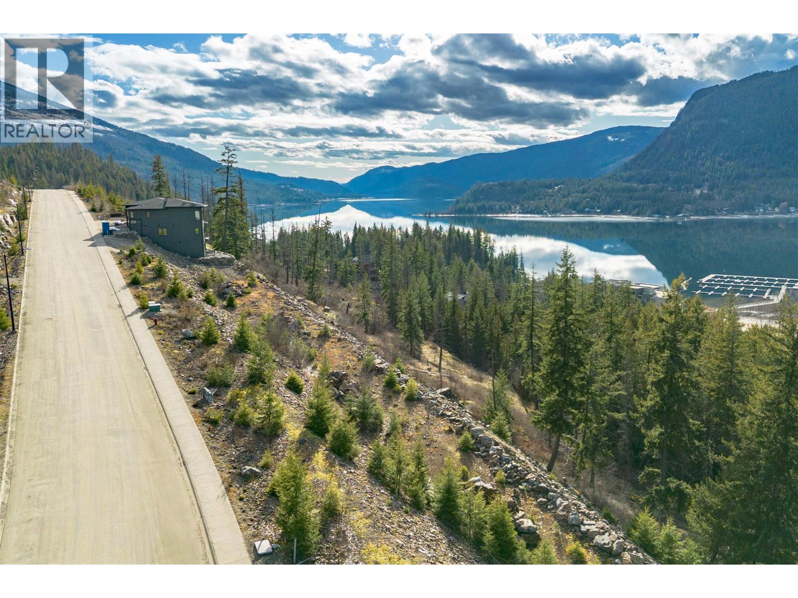  274 Bayview Drive, Sicamous
