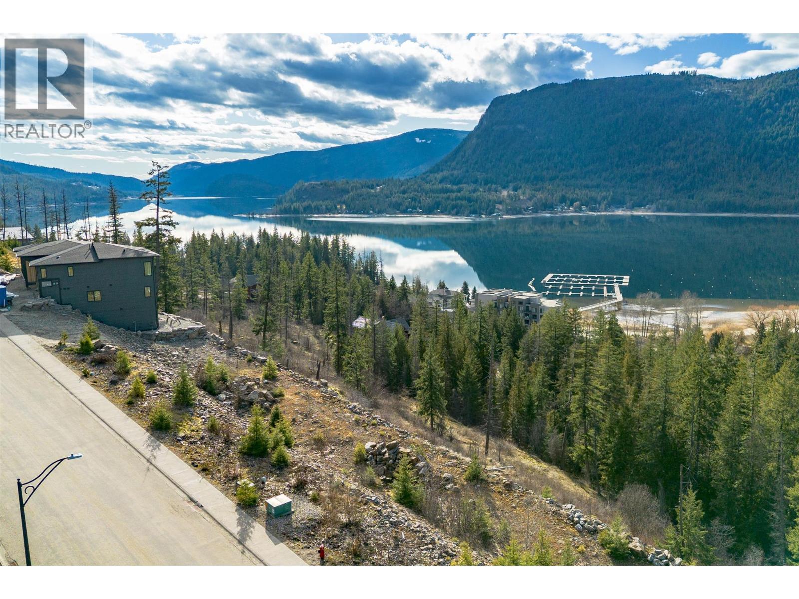  274 Bayview Drive, Sicamous