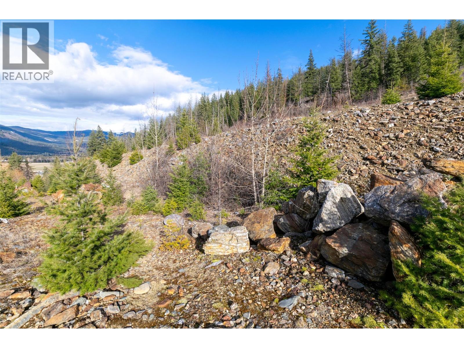  274 Bayview Drive, Sicamous